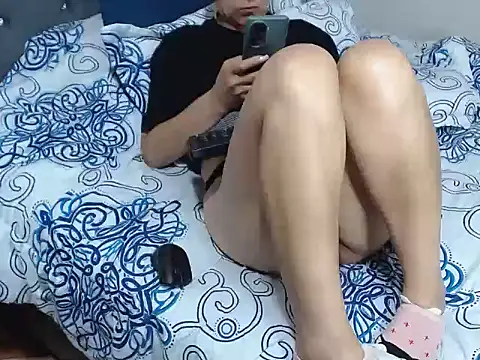 Snapshot of Chantal_hott chatting on 12.30.24 Chantal hott online show from 12.30.24