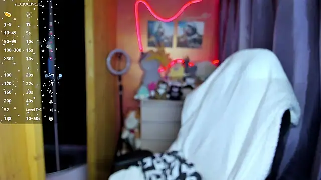 Fiery Brunette  online show from 03.03.26