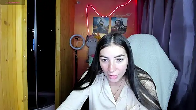 Snapshot of Fiery_Brunette_ chatting on 05.18.26 Fiery Brunette online show from 05.18.26