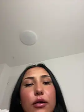 Snapshot of Coco-Love chatting on 02.21.25 Coco-Love online show from 02.21.25