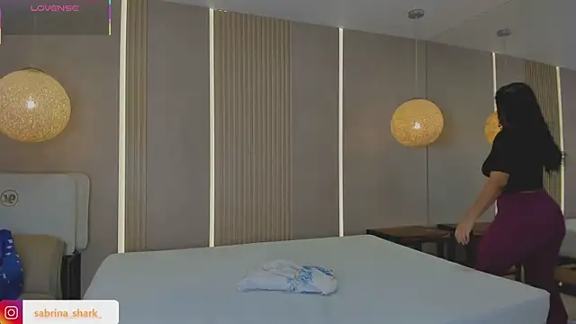 sabrina shark  online show from 09.12.25