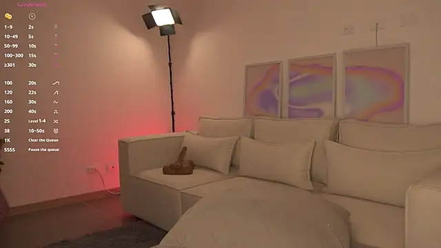 Daihanwatson  online show from 01.25.25