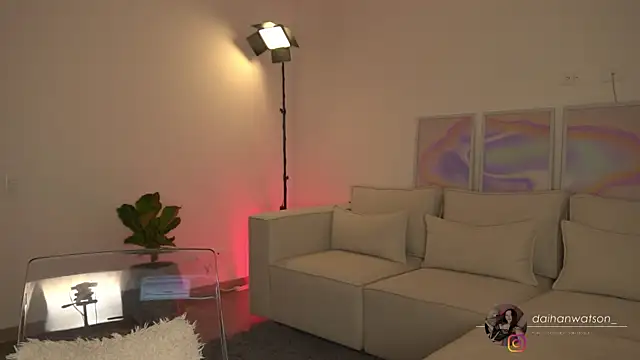 Daihanwatson  online show from 03.01.25