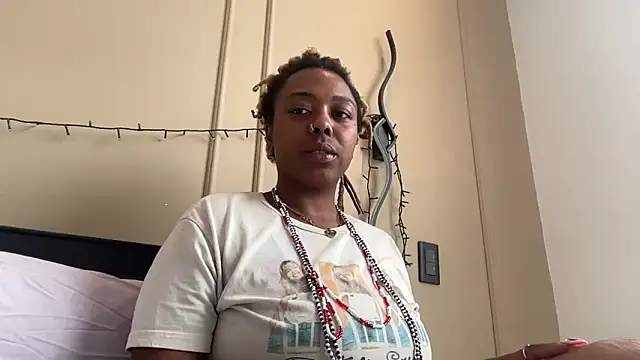 ChocolateCakeQueen online show from 03.11.25