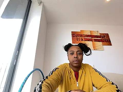 ChocolateCakeQueen online show from 12.22.25