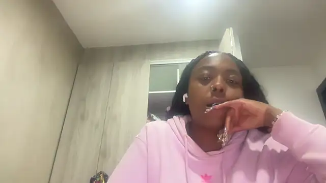 ChocolateCakeQueen online show from 03.10.26