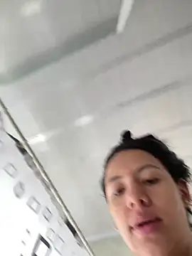 Snapshot of hannahb-e chatting on 01.23.25 hannahb-e online show from 01.23.25