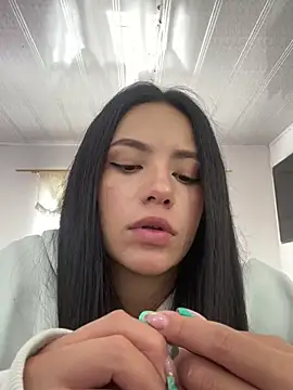 Snapshot of hannahb-e chatting on 02.01.25 hannahb-e online show from 02.01.25