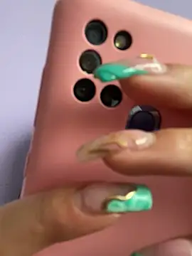 Snapshot of hannahb-e chatting on 02.06.25 hannahb-e online show from 02.06.25