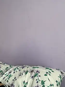 Snapshot of hannahb-e chatting on 03.06.25 hannahb-e online show from 03.06.25