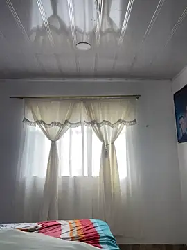 Snapshot of hannahb-e chatting on 03.09.25 hannahb-e online show from 03.09.25