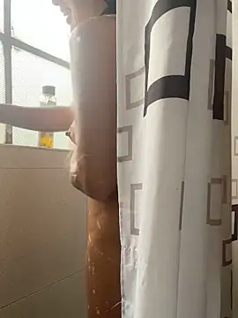 Snapshot of hannahb-e chatting on 03.12.25 hannahb-e online show from 03.12.25