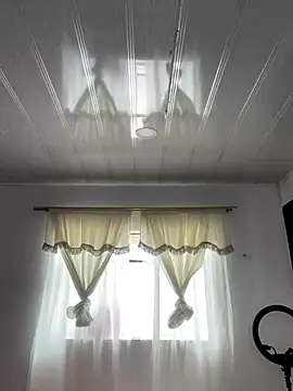 Snapshot of hannahb-e chatting on 10.07.25 hannahb-e online show from 10.07.25