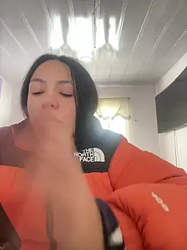 Snapshot of hannahb-e chatting on 02.23.26 hannahb-e online show from 02.23.26