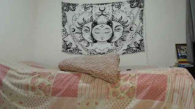 Snapshot of AlinaWoolf_ chatting on 01.29.25 AlinaWoolf online show from 01.29.25