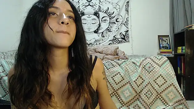 Snapshot of AlinaWoolf_ chatting on 02.02.25 AlinaWoolf online show from 02.02.25