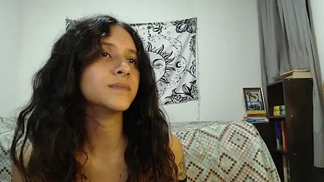 Snapshot of AlinaWoolf_ chatting on 02.09.25 AlinaWoolf online show from 02.09.25