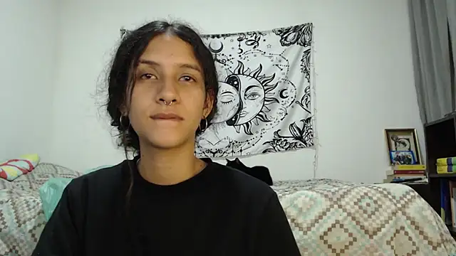 Snapshot of AlinaWoolf_ chatting on 03.06.25 AlinaWoolf online show from 03.06.25