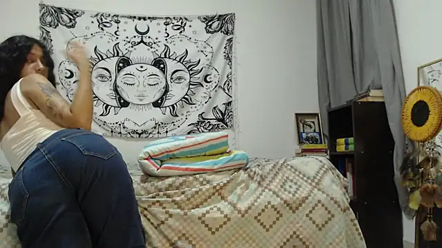 Snapshot of AlinaWoolf_ chatting on 03.11.25 AlinaWoolf online show from 03.11.25