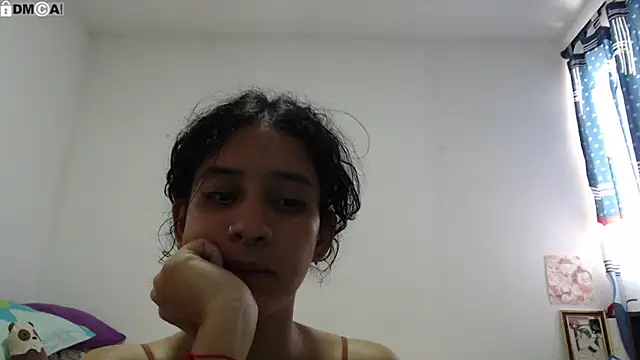 Snapshot of AlinaWoolf_ chatting on 11.26.25 AlinaWoolf online show from 11.26.25