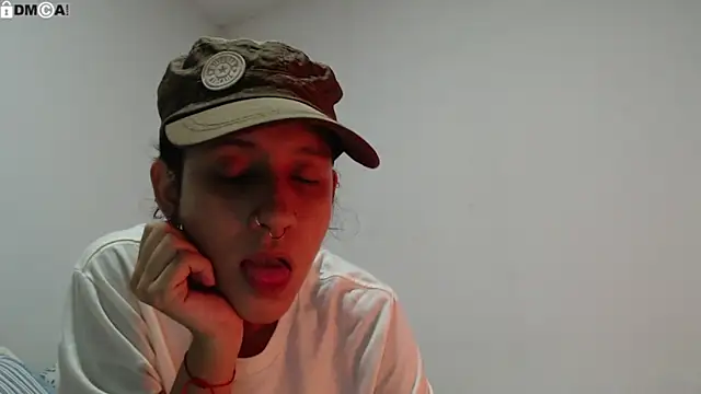 Snapshot of AlinaWoolf_ chatting on 01.10.26 AlinaWoolf online show from 01.10.26