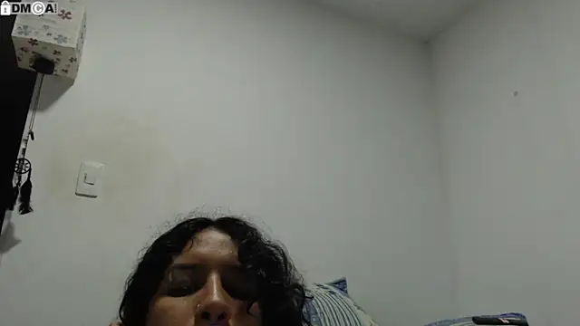 Snapshot of AlinaWoolf_ chatting on 02.17.26 AlinaWoolf online show from 02.17.26