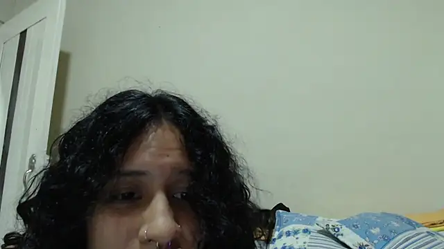 Snapshot of AlinaWoolf_ chatting on 04.10.26 AlinaWoolf online show from 04.10.26