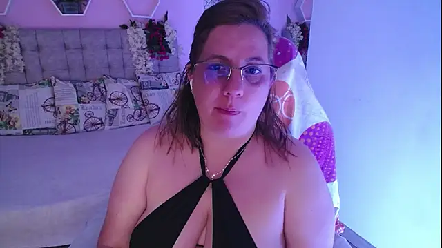 katie joness  online show from 01.24.25