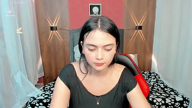 Snapshot of Sarah_angell chatting on 01.13.25 Sarah angell online show from 01.13.25