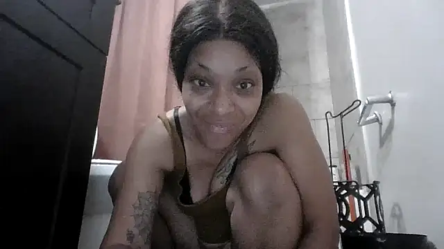 Snapshot of mariah2299 chatting on 05.10.26 mariah2299 online show from 05.10.26