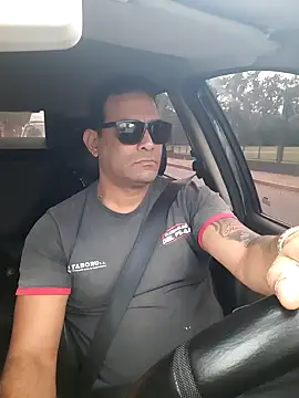 hecwil8 online show from 10.27.25