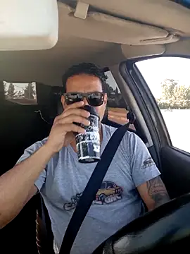 hecwil8 online show from 12.18.25