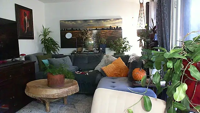 CeceilaMoon online show from 11.21.25