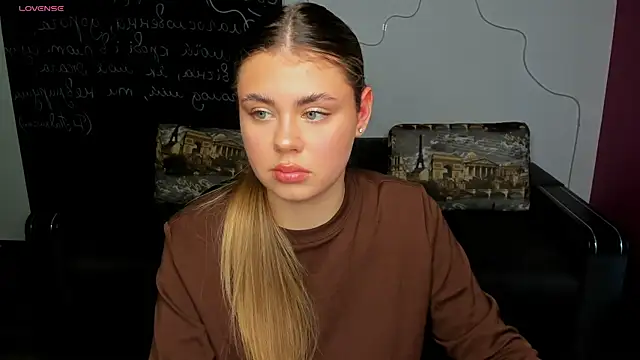 IsabellaBler online show from 11.25.25