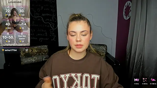 IsabellaBler online show from 12.04.25