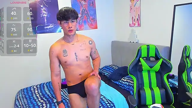 Snapshot of JayHotxxx chatting on 02.10.26 JayHotxxx online show from 02.10.26