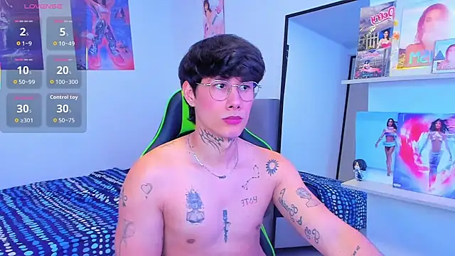 Snapshot of JayHotxxx chatting on 02.17.26 JayHotxxx online show from 02.17.26