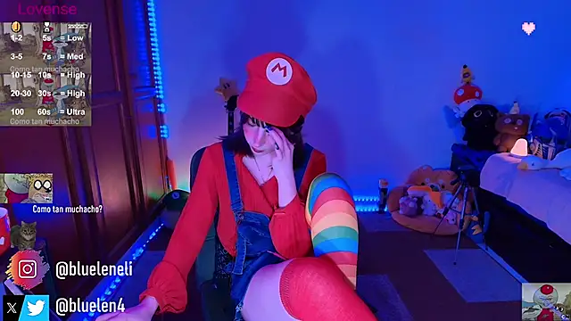 Snapshot of bluelen chatting on 11.27.25 bluelen online show from 11.27.25