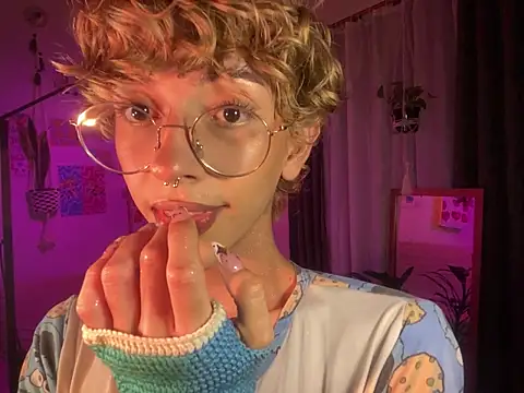 Snapshot of lyamthommpson chatting on 02.28.26 lyamthommpson online show from 02.28.26