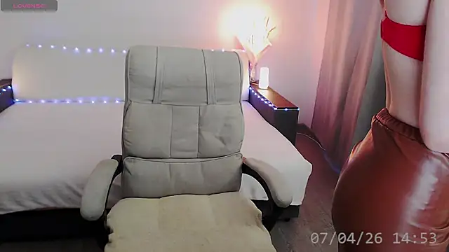 Kira Winner online show from 04.07.26