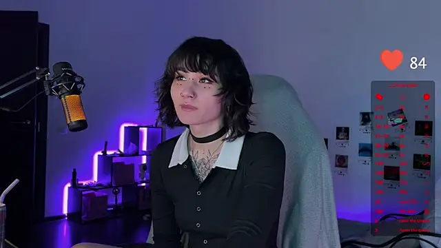 deadlysweet online show from 02.12.25