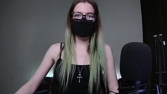 amber candyfloss online show from 12.18.24