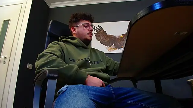 Snapshot of JoshKnights chatting on 03.09.25 JoshKnights online show from 03.09.25