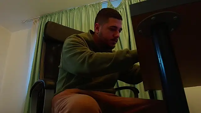 Snapshot of JoshKnights chatting on 09.14.25 JoshKnights online show from 09.14.25