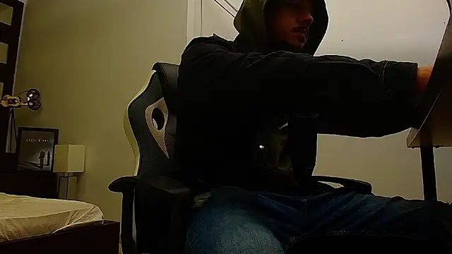 Snapshot of JoshKnights chatting on 09.29.25 JoshKnights online show from 09.29.25