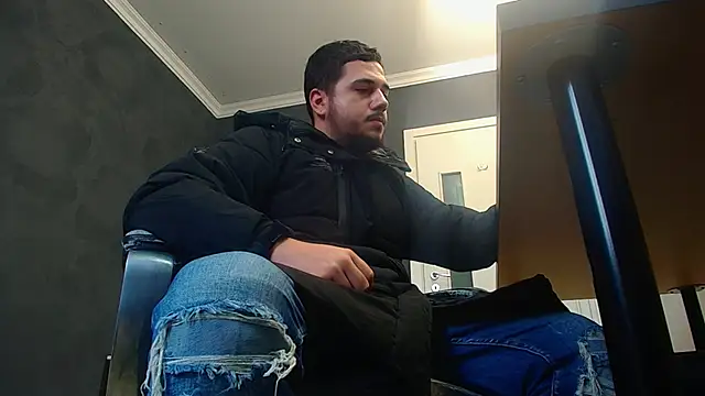 Snapshot of JoshKnights chatting on 11.03.25 JoshKnights online show from 11.03.25