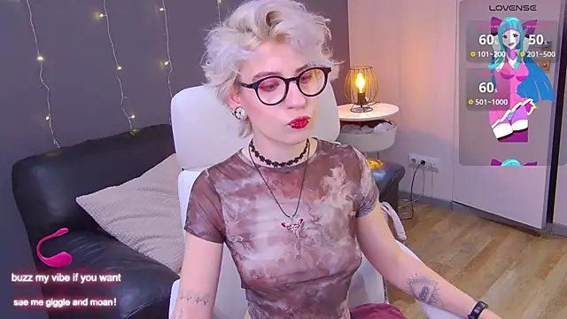 Snapshot of _Moonlight_t chatting on 02.01.25 Moonlight t online show from 02.01.25