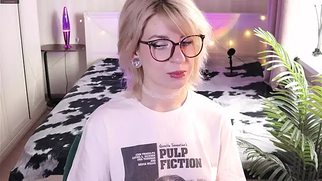  Moonlight t online show from 04.04.26