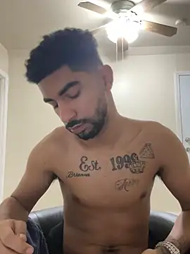 London2Toxic online show from 12.21.24