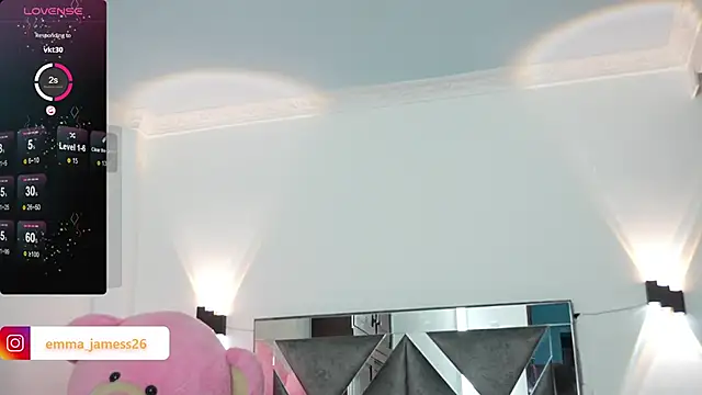 Snapshot of Emma_jamess chatting on 09.12.25 Emma jamess online show from 09.12.25